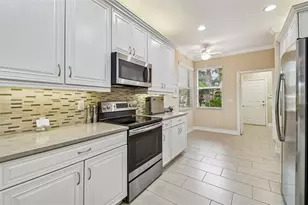 4913 Marble Springs Cir, Wimauma, FL 33598 - Photo 13