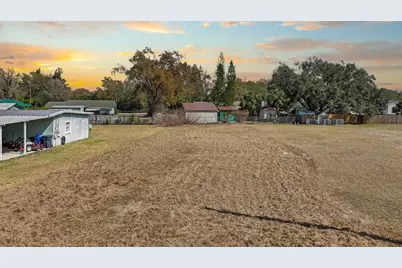 910 Lytle St SW, Ruskin, FL 33570 - Photo 9