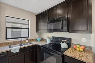 808 Chatham Walk Dr, Ruskin, FL 33570 - Photo 3