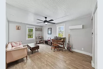 626 37th Avenue S, Saint Petersburg, FL 33705 - Photo 11