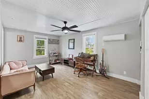 626 37th Ave S, Saint Petersburg, FL 33705 - Photo 11