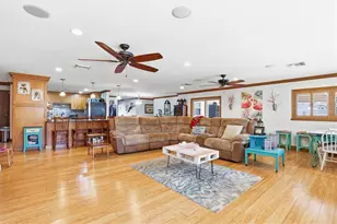 807 W Russell Dr, Plant City, FL 33563 - Photo 11