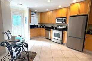 11605 3rd St E, Treasure Island, FL 33706 - Photo 11