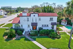 120 Park St N, Saint Petersburg, FL 33710 - Photo 3