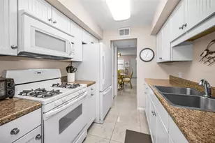 5257 81st Ln N, Saint Petersburg, FL 33709 - Photo 11