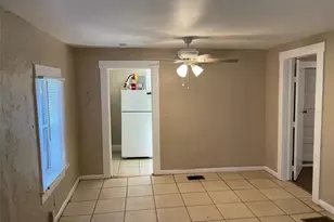 2010 28th Ave N, Saint Petersburg, FL 33713 - Photo 3