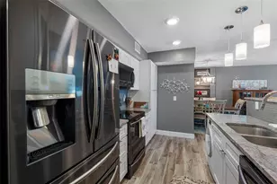 17400 Gulf Blvd, Redington Shores, FL 33708 - Photo 9