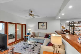 4508 Rolling Green Ln, Tampa, FL 33618 - Photo 15