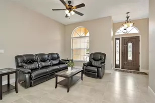 18810 Forest Glen Ct, Tampa, FL 33647 - Photo 7