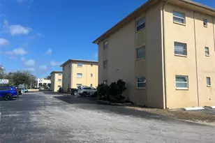 8701 4th St N, Saint Petersburg, FL 33702 - Photo 3