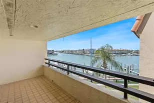 128 1st St E, Tierra Verde, FL 33715 - Photo 31