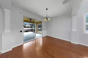 17423 New Cross Cir, Lithia, FL 33547 - Photo 7