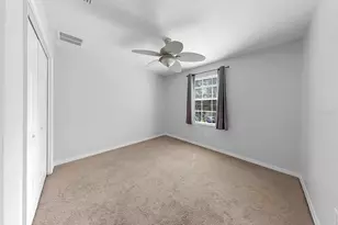 17423 New Cross Cir, Lithia, FL 33547 - Photo 37