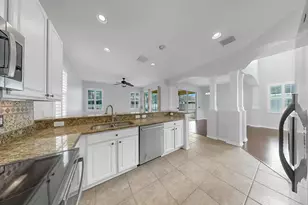 17423 New Cross Cir, Lithia, FL 33547 - Photo 17