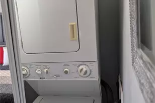 1955 Abrico Dr, Lutz, FL 33558 - Photo 9