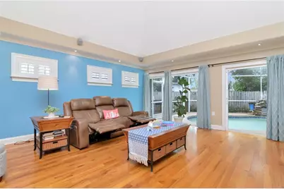 10212 Newport Circle, Tampa, FL 33612 - Photo 19