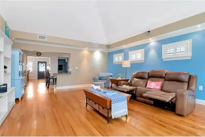 10212 Newport Circle, Tampa, FL 33612 - Photo 21