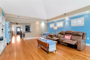 10212 Newport Cir, Tampa, FL 33612 - Photo 21