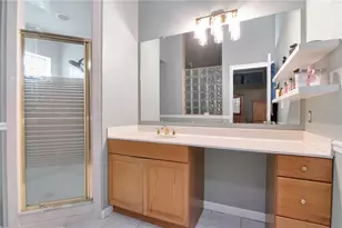 10212 Newport Cir, Tampa, FL 33612 - Photo 25