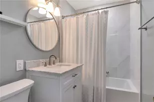 10212 Newport Cir, Tampa, FL 33612 - Photo 15