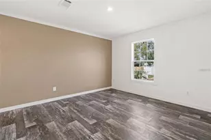 5234 Yellow Pine St N, Saint Petersburg, FL 33709 - Photo 11