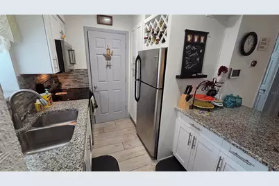 8630 Mallard Reserve Drive #105, Tampa, FL 33614 - Photo 5