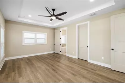 213 W Giddens Avenue, Tampa, FL 33603 - Photo 17