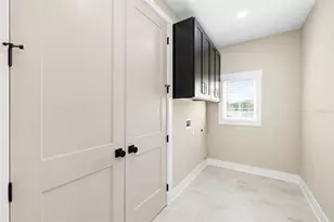 213 W Giddens Ave, Tampa, FL 33603 - Photo 29