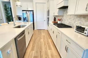 9024 Barrier Coast Trail, Parrish, FL 34219 - Photo 11