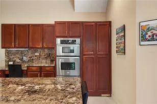 17710 Currie Ford Dr, Lutz, FL 33558 - Photo 13