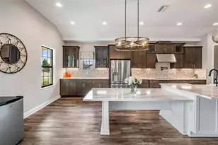 9206 Isabella Cir, Parrish, FL 34219 - Photo 13