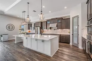 9206 Isabella Cir, Parrish, FL 34219 - Photo 5