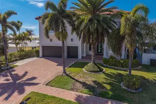 824 Island Way, Clearwater Beach, FL 33767 - Photo 11