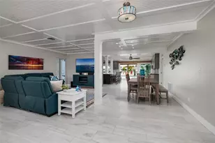 11775 E 4th Street E, Treasure Island, FL 33706 - Photo 9