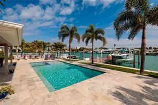 11775 E 4th Street E, Treasure Island, FL 33706 - Photo 37