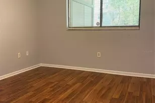 4106 Ashford Green Pl, Tampa, FL 33613 - Photo 7