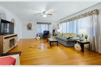 7096 54th Avenue N, Saint Petersburg, FL 33709 - Photo 9
