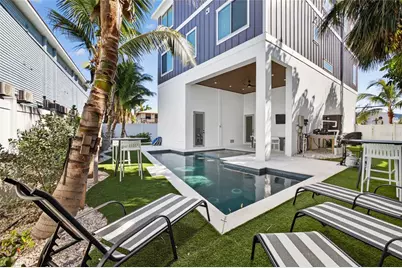 100 12th Street N, Bradenton Beach, FL 34217 - Photo 37