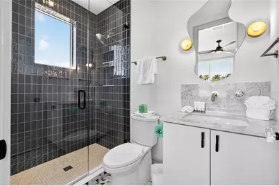 100 12th Street N, Bradenton Beach, FL 34217 - Photo 23