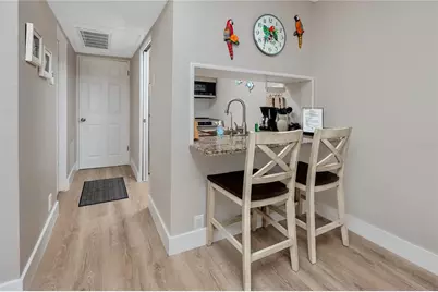 282 Treasure Island Causeway #12, Treasure Island, FL 33706 - Photo 11