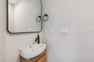 3921 Versailles Dr, Tampa, FL 33634 - Photo 25