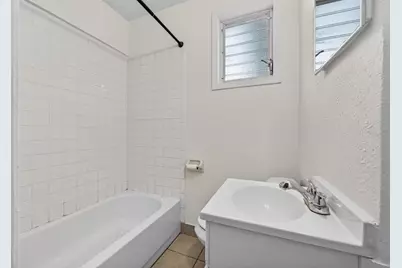 500 35th Avenue N, Saint Petersburg, FL 33704 - Photo 15