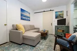 614 8th St N, Saint Petersburg, FL 33701 - Photo 9