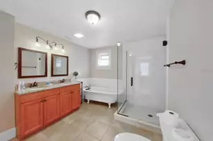 614 8th St N, Saint Petersburg, FL 33701 - Photo 13