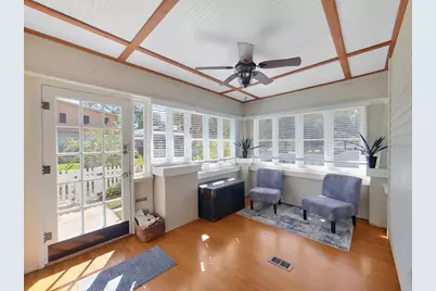 614 8th Street N, Saint Petersburg, FL 33701 - Photo 17