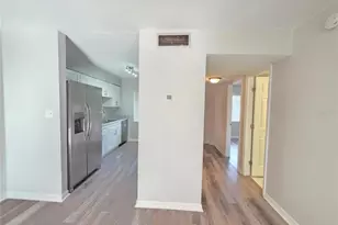 7604 Abbey Ln, Tampa, FL 33617 - Photo 17