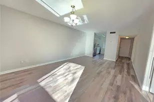 7604 Abbey Ln, Tampa, FL 33617 - Photo 5