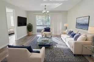 7604 Abbey Ln, Tampa, FL 33617 - Photo 9