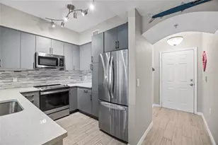 200 4th Ave S, Saint Petersburg, FL 33701 - Photo 7