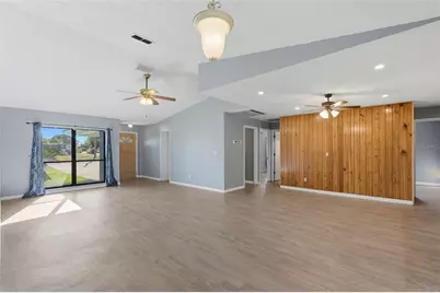 11696 Currie Lane, Largo, FL 33774 - Photo 5